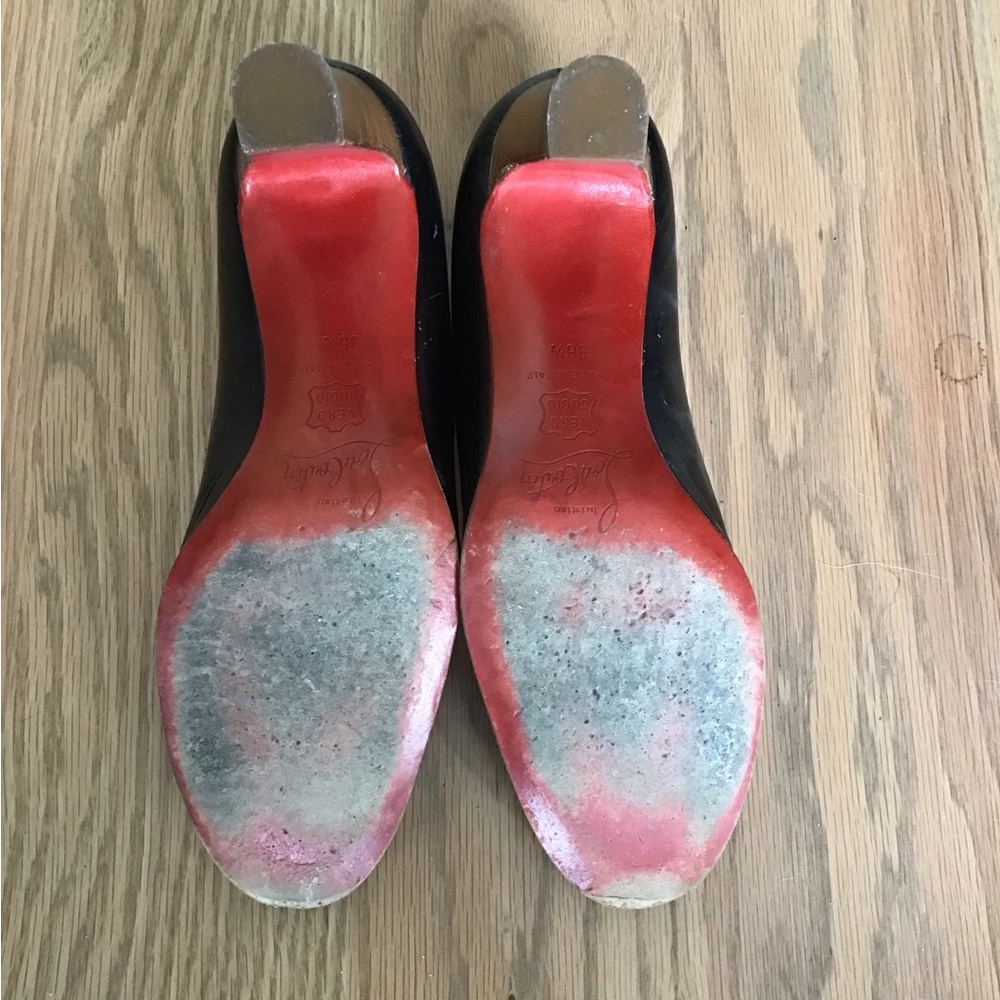 Christian Louboutin Classic Black Heels - Picture 3 of 4
